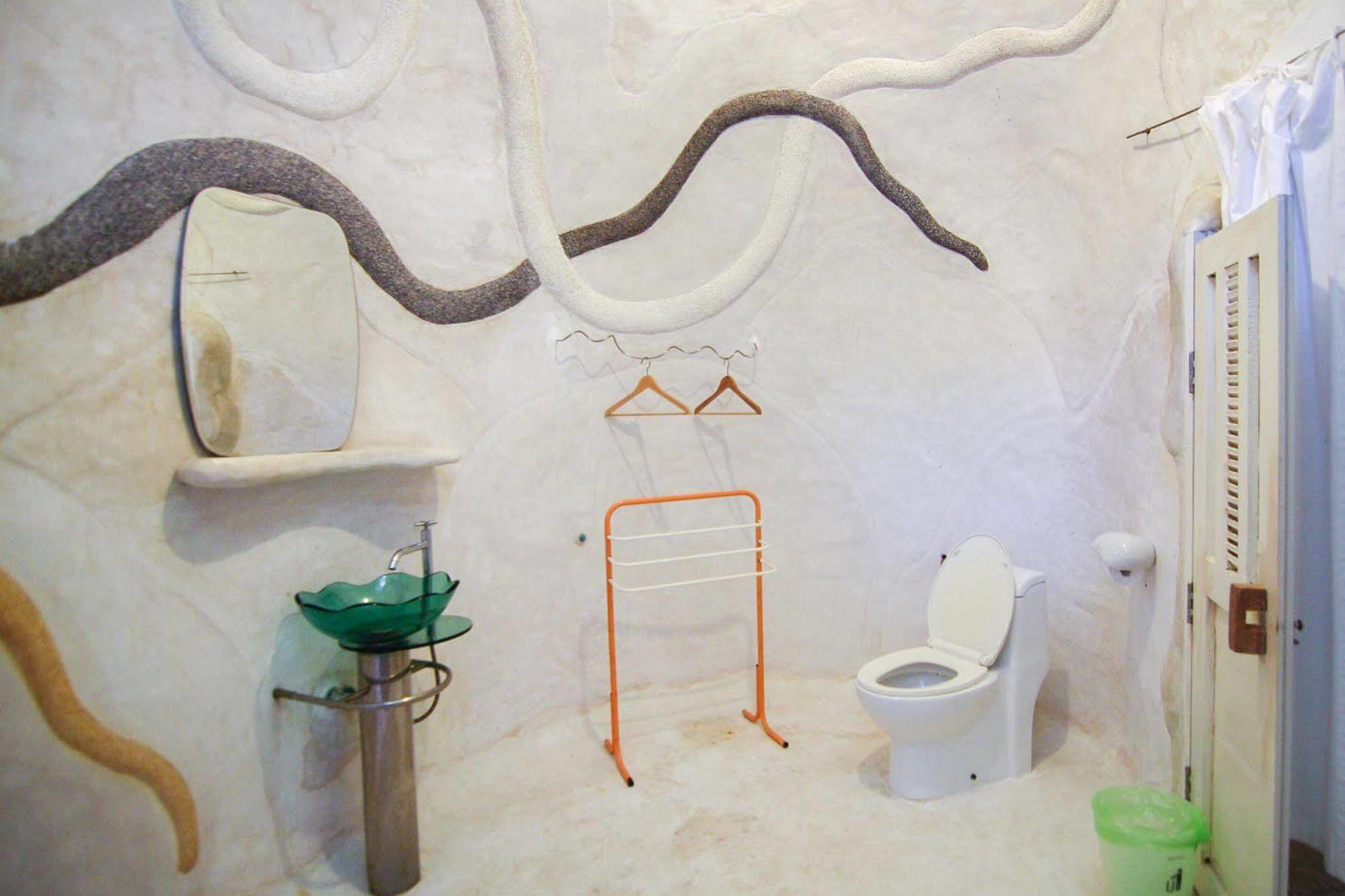 Naidee Sculptured Huts Otel Hua Hin Dış mekan fotoğraf
