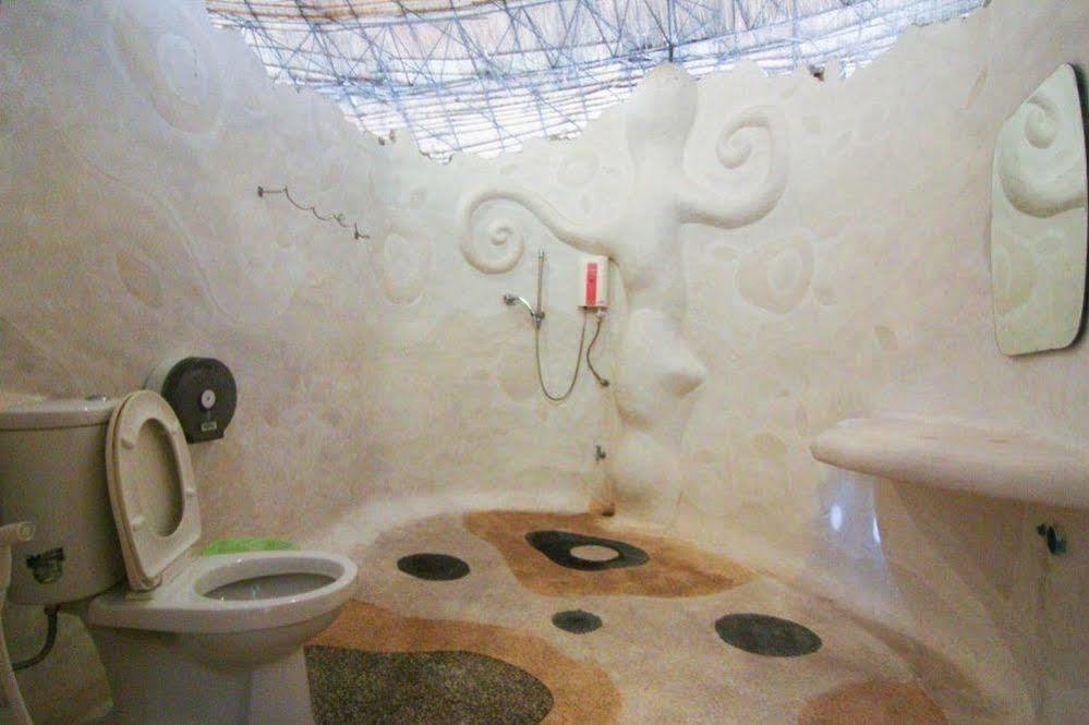 Naidee Sculptured Huts Otel Hua Hin Dış mekan fotoğraf