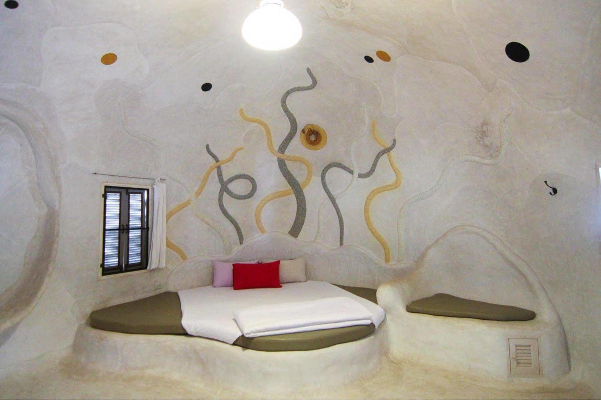 Naidee Sculptured Huts Otel Hua Hin Dış mekan fotoğraf